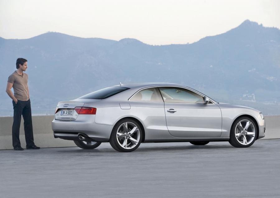  Audi A5 Coupe 3.2 2007 года  (WW) (фото 20 из 36)